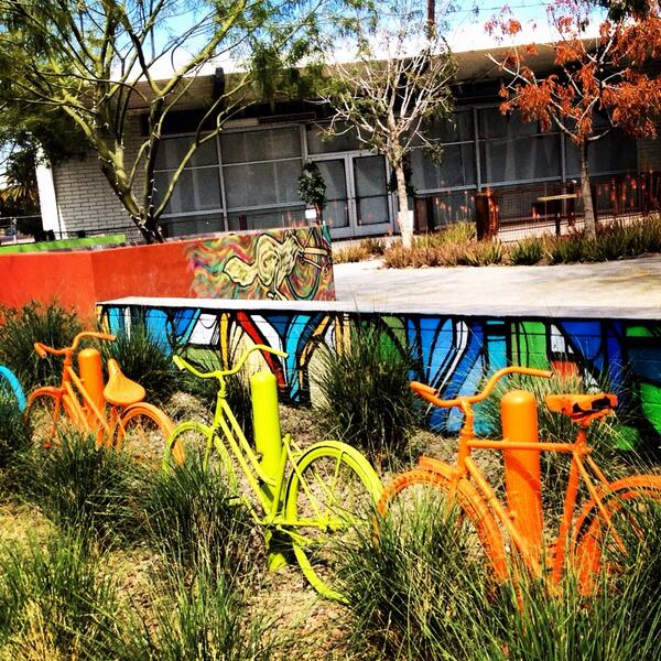TheMelFarley's tweet image. #practicalart #urbanart #streetart #cityart #phx #phoenix #downtownphoenix #downtown  #bike #bikerack #bicycle