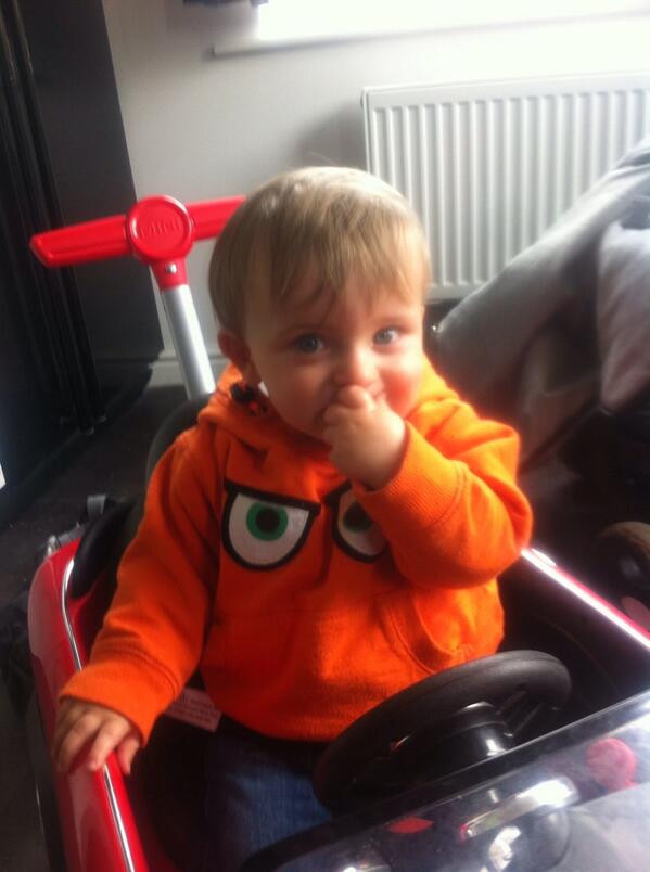 Ellx12x's tweet image. Charles would like @nobigdealjohnny s game warn shirt so if everyone else stops bidding that would be great