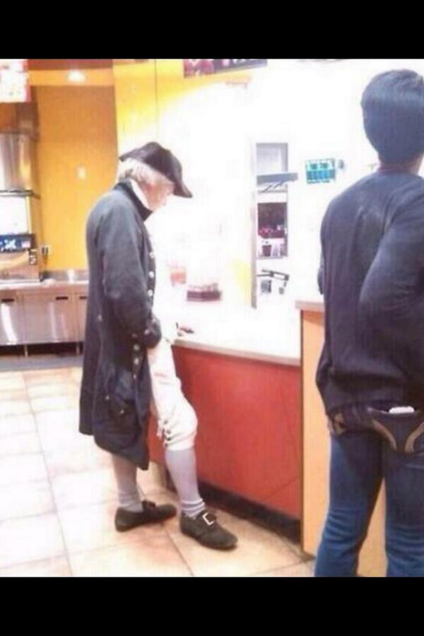 AzizParody11's tweet photo. Nigga been waitin on his McFlurry since 1786 http://t.co/hUTJjYl4qH