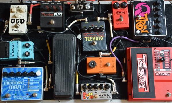 Mi tono está basado en los MXR!

#MXR40 
<a href="/jimdunlopusa/">Jim Dunlop</a>