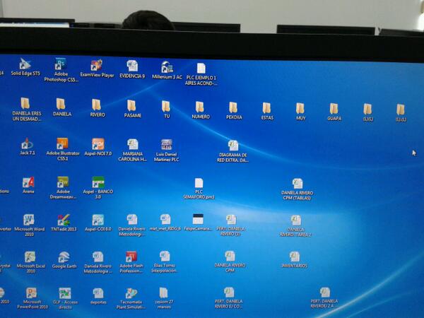 thania_isa's tweet photo. Estas maneras de ligar y otras con @danielariverog jajaja..buenos admiradores! http://t.co/ALlHOzUZRG