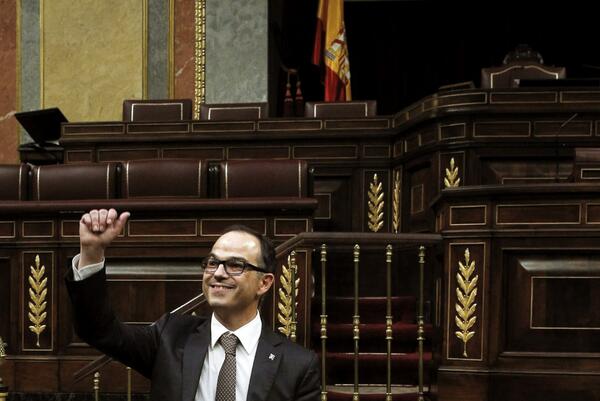 elperiodico's tweet photo. AUDIO | Escucha aquí la intervención de Jordi Turull en el #Congreso http://t.co/3uYWYLpUNW http://t.co/9KMsBuRxC5