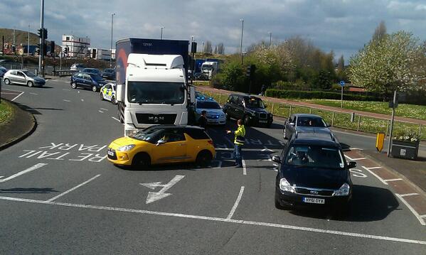 davman1978's tweet photo. Tailbacks for 3 miles http://t.co/c1XUOaoWcc
