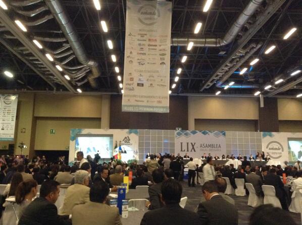 MatracaFilms's tweet photo. @MatracaFilms presente en #diadelempresario #coparmex http://t.co/GtlH2asJaf