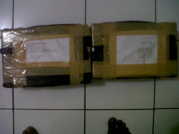 ainulyaqinmm's tweet photo. Paket buat   @TWicaksono59 bekasi dan wahyu tangerang http://t.co/fxJhLXblSb