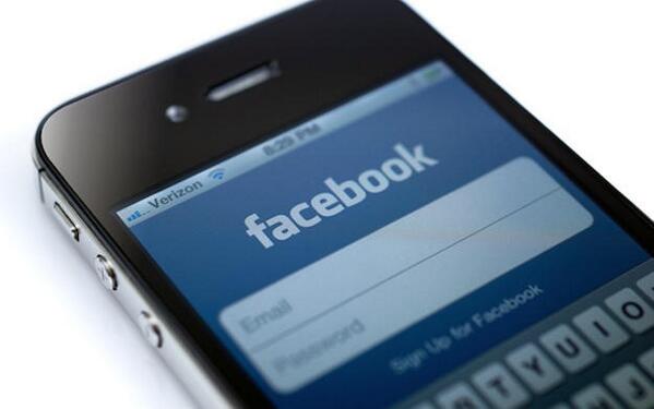 Cashay's tweet photo. How to stop the Facebook app from draining your iPhone's battery http://t.co/LBYoI8sTPJ http://t.co/F270sZqsjP