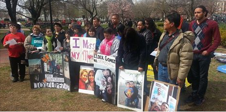 Citizenship4All's tweet photo. #AZ2DC is in front of @WhiteHouse to ask for their torn apart homes to be reunited. #not1more RT: @TheADAC http://t.co/6jU27Yy9gm