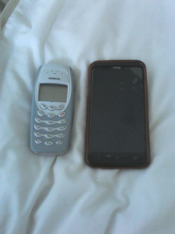 zr_anglingcoach's tweet photo. Finding your first phone and think wow things have changed...my new phone doesn't have snakes on it !? http://t.co/MMGTbVQPXi