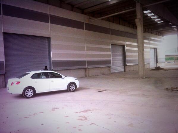 setrollKEPENK's tweet photo. #Ozsoycorap #seksiyonelkapi #hangarkapisi #bahcekapisi #kapimotoru #setroll #mimart #kayseri #otomatikkapi #osb http://t.co/YQycPwM6rS