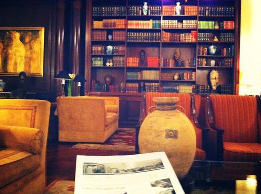 OmgPavlina's tweet image. Study time #MindsetBank #MindsetEvolution #ThingsNobodyCanTakeAway #RichOnKnowledge #TheRightWayToGo