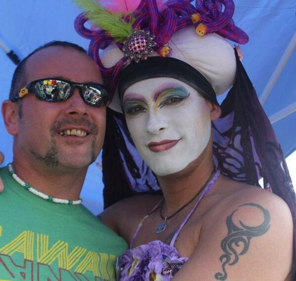 SFSisters's tweet image. Meet-A-Nun! Sister Mora Lee D'Klined #Easter2012 Come join us for #EasterInOz on 4/20 in GG Park!