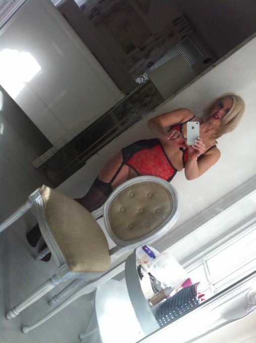 Today Was a gd day 😁 http://t.co/Hj1pfSJYDJ<a href="/tag/goth"class="tags"><span>#goth</span></a><a href="/tag/gothgirl"class="tags"><span>#gothgirl</span></a>