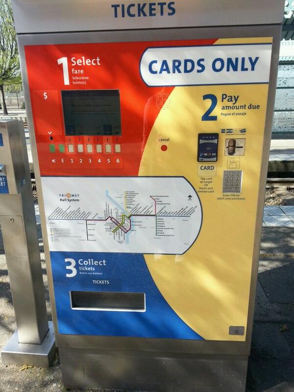 Kendra7506's tweet image. Had a guy ask me while holding dollar bills "is this machine only for cards?" #ughAmerica  #TransitProblems