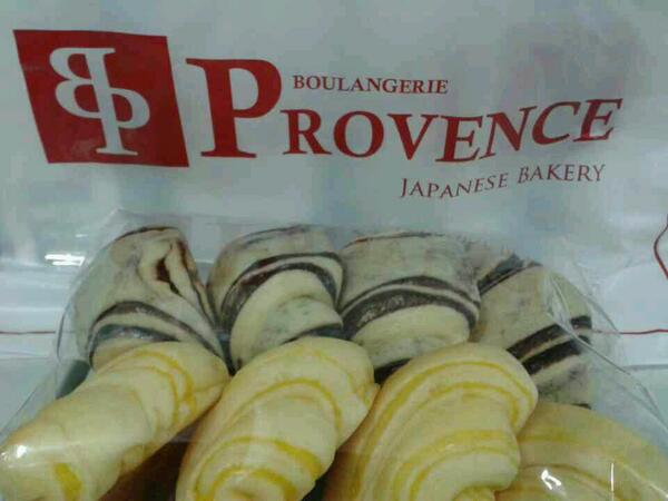 Dragon_gd88's tweet photo. Malam"mkn beginian bwt nemenin nnt bola. http://t.co/0slY6xuGPk