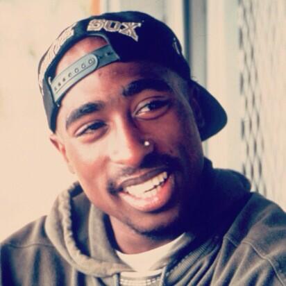 IZbeastable's tweet photo. TUPAC ALIVE IN CUBA http://t.co/PrCJ876MNG