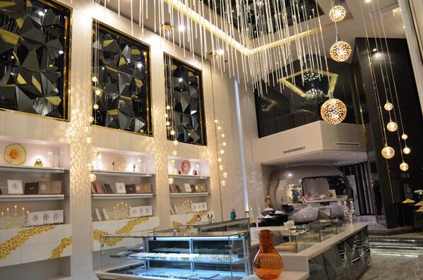 Ajlanglobal's tweet image. يقع معرض بليار غورميه للشوكولا في شارع العليا مقابل العقارية قبل دبنهامز في #الرياض ..

#افتتاح_بليار_غورميه_للشوكولا