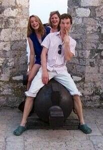 The_Whip_Hand's tweet image. Dear #BenedictCumberbatch, much as I admire the mighty weapon between your legs, you're wearing crocs. It's over.