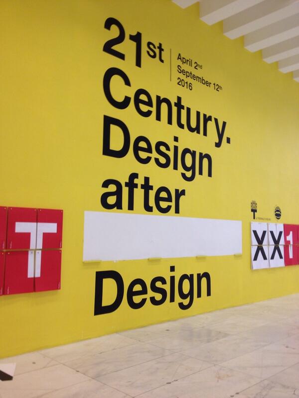 MattPozz's tweet photo. Tipografia supersize, mi fai godere @lorenzofrangi @marco_sapo @ilgiobba #fuorisalone #TriennaleDesignWeek http://t.co/cicBcvC0gM