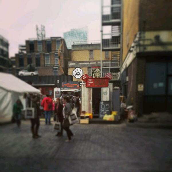 Invaderblog's tweet image. Back in London this past weekend #invaderwashere