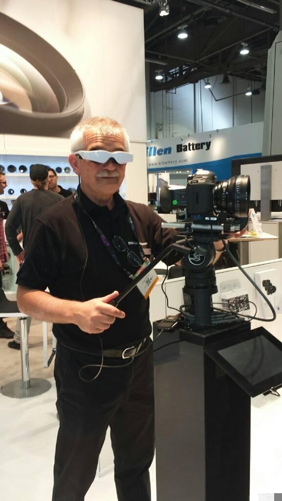 ZEISSLenses's tweet photo. Already tried the multimedia glasses #cinemizer as an external viewfinder for a shoot? #NABShow http://t.co/SkkgCyfsFu