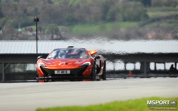 Safe to say the #McLaren #P1 gets a bit warm when it’s being driven in anger!