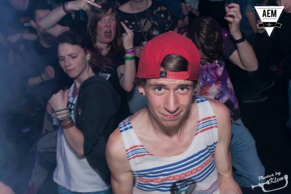 Rectangle_NL's tweet image. mn dikste bass face ooit hahaha