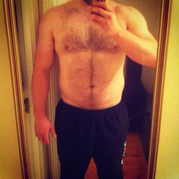 6monthtransform's tweet image. 8 weeks in, nearly 4 inches lost around the waist #diet #gym #eatclean #cleaneating #paleo #transformation #squats