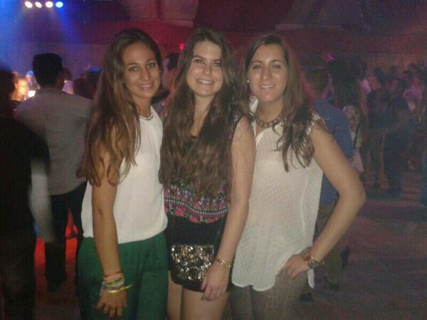 juliaPS10's tweet photo. @miriamjb94 @cris_gg94 q soñeis con los angelitos 😇😇 http://t.co/yVI43FxL7O