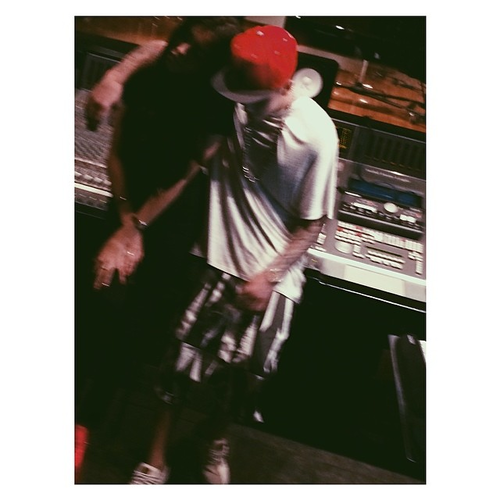 BizzleHechos's tweet photo. estudio con @justinbieber ♛ - Madison Vía IG http://t.co/OLrnSYEKyQ