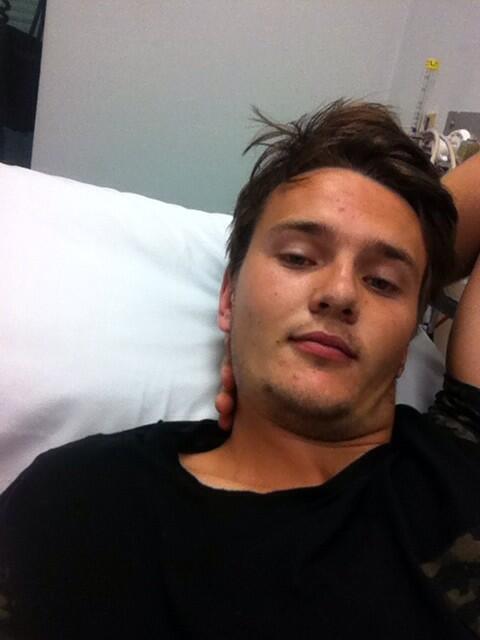 fishfingers11's tweet photo. Retweet if you've ever been to hospital! http://t.co/0J3Pqs5mJo