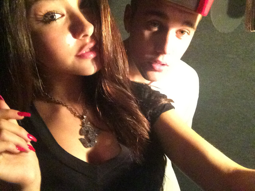 BizzleHechos's tweet photo. Estudio floooowww ♛ ♛ ♛ @bizzle - Madison Vía Shots http://t.co/hunXUzcd9N
