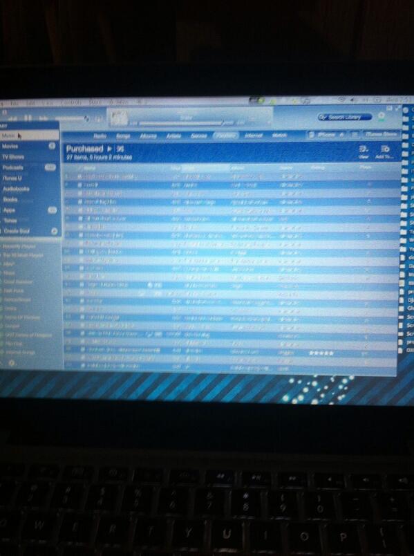 lyonado's tweet image. Since my MacBookPro update to MavericksOS the pixelization has gotten worse with the duration of time #AppleFixThis