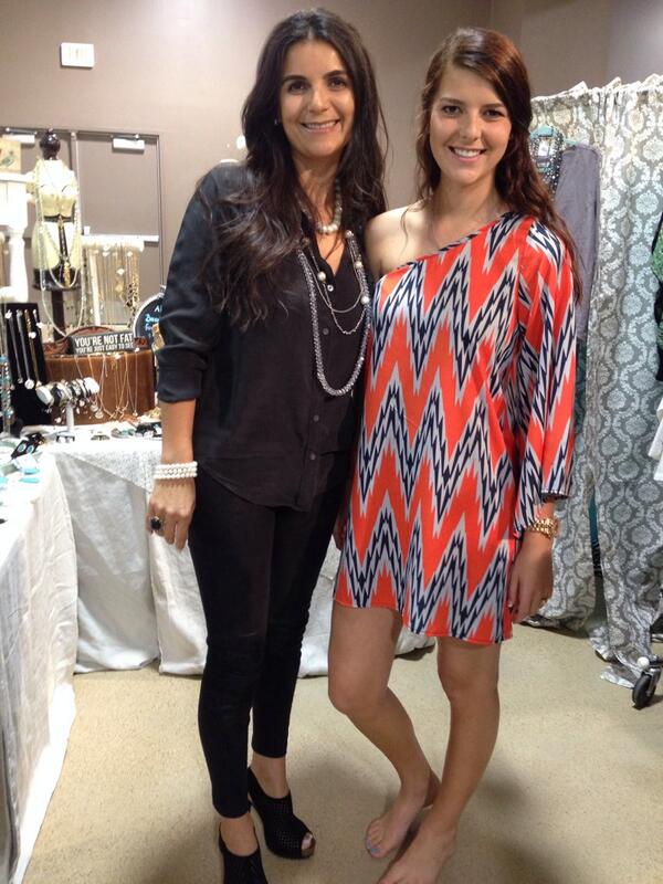 Chicks_Bricks's tweet image. Rockin the latest fashion @ Chicks with this mom/daughter duo! #we'vetakenourshowontheroad