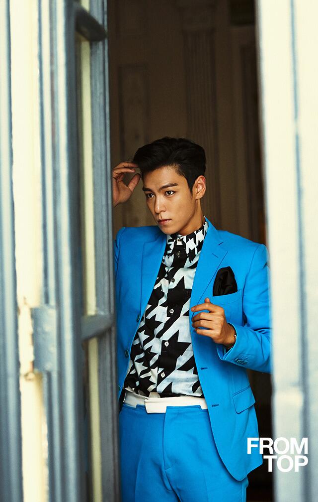 BkwUh27CAAA_0hq.jpg:large