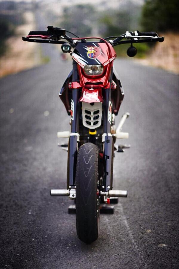 krackermoto's tweet photo. #krackermoto #kawasaki #supermoto http://t.co/AZ29gAxFf4