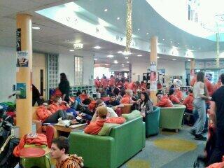 BummitHitchHike's tweet image. Orange Bummiteers are taking over the Union and will set soon to Croatia!! #Bummit