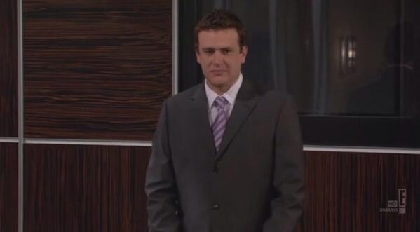 BarneyCCAVM's tweet photo. Marshall: Los peces son raros, verdad? O sea, de que van los peces? #HIMYM http://t.co/8ZEaCuky6R