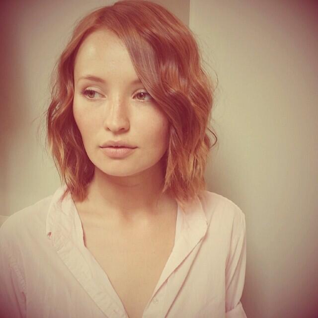 Emily Browning Fan On Twitter Emily Browning S New Haircut Via