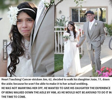 aMrazing's tweet photo. :‘( RT @ajiwar: this is touching :‘( http://t.co/5THDbygzAq