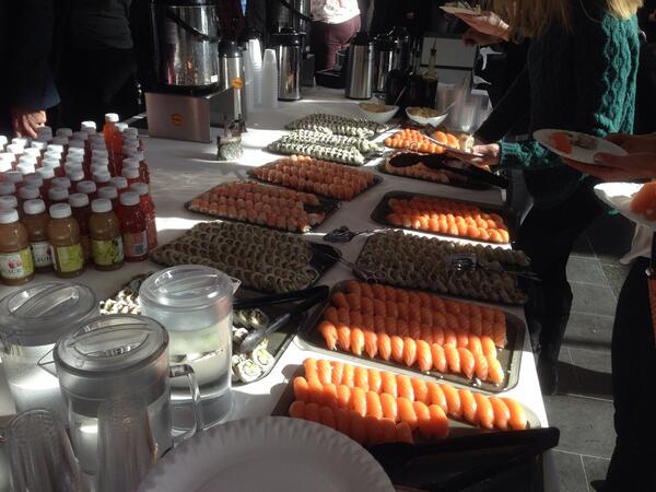 Havetsdogn's tweet photo. Til Havets døgn serveres mat fra...havet. Sushi og god stemning på Havets døgn.
#sushi #sjømat #HD14 http://t.co/hpl0eXPTnU