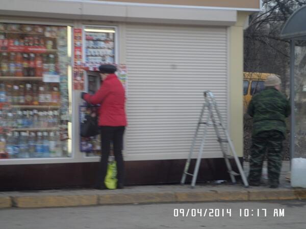 Shestakov_SV's tweet photo. @GruzdevVladimir @Avilov_E Уборка своего объекта хоз.субъектом по ул. Кутузова - ул. Гастелло. http://t.co/dnnAYOIacS
