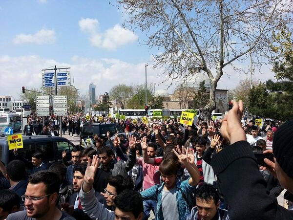 1453_SuFi's tweet photo. Konya Mısır'daki idam edilecek kardeşleri için ayakta! #MısırdaKatliamVar http://t.co/vTw5B5PahS