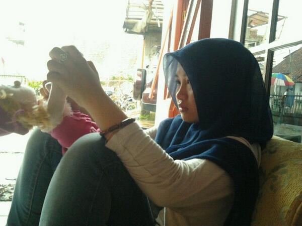 DenCyberCrime's tweet photo. lg galau,, hhe @NinaMinarni http://t.co/5aNTsvEsLZ
