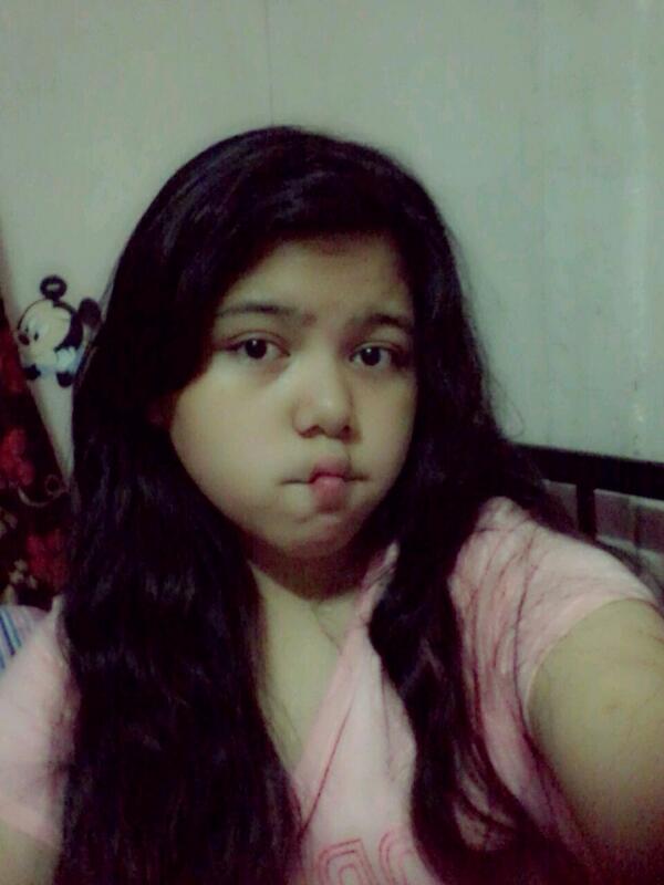 a85febfaac204b2's tweet photo. I keep my mouth shut but I wil have my selfie..♥♡♥ http://t.co/QqPBlL3TDo
