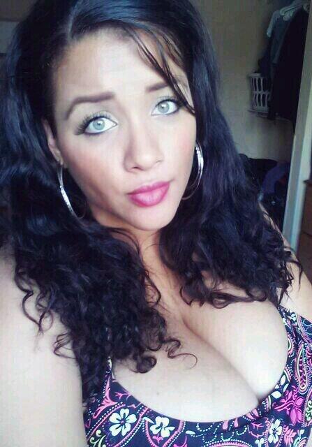 Skype selena.star69 Showing love to all my Fans on cam http://t.co/y7kNFkFqky<a href="/tag/tittytuesday"class="tags"><span>#tittytuesday</span></a>