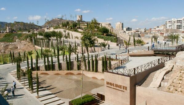 BalconesAzules's tweet image. Desde @BalconesAzules disfrutarás de PROCESIONES a la vez que te deleitas con una impresionante vista del El Molinete