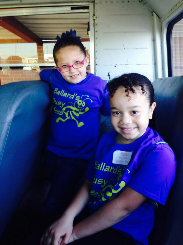 jeansj's tweet photo. Here we go! 2nd grade field trip to the Downtown Aquarium.... http://t.co/E6VmgloFqu