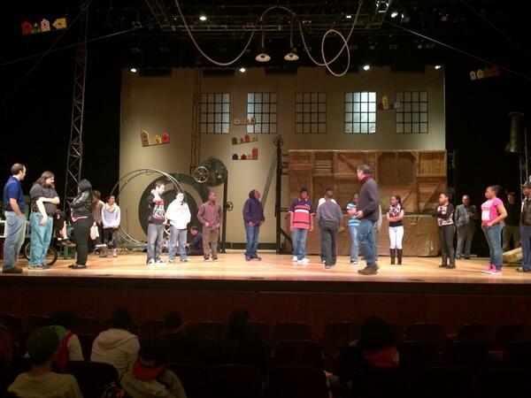 WayAcademyFlint's tweet photo. Cirque Mechanics Field Trip! #sofun http://t.co/H7Fj58rLNx
