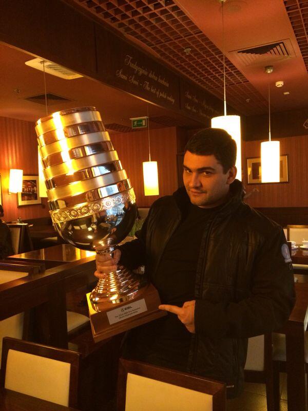 BkyRfyUCEAAqeiz.jpg:large