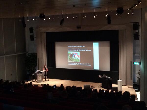SimacICT's tweet photo. Afsluitende lezing bij #techniekpakt door @suistus http://t.co/SFIrTt7CCu